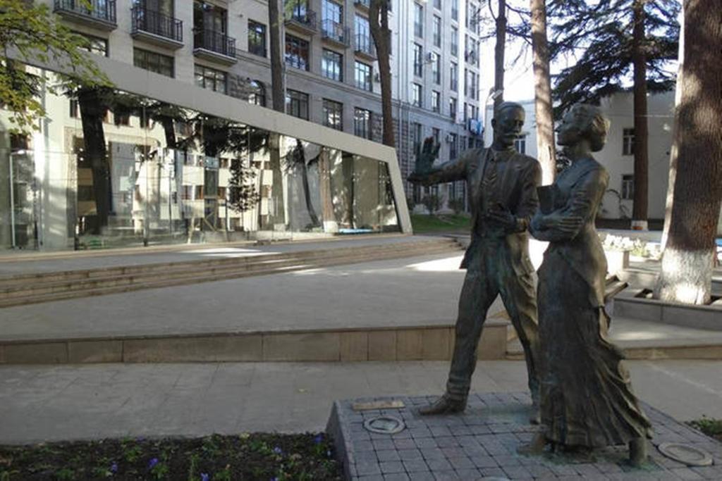 Apartment Freedom Square